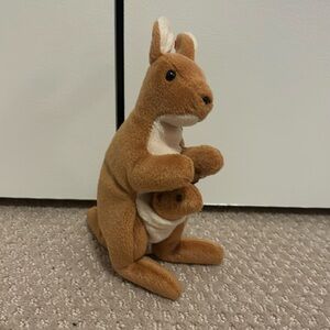 TY Beanie Baby Kangaroo with Baby In Pouch